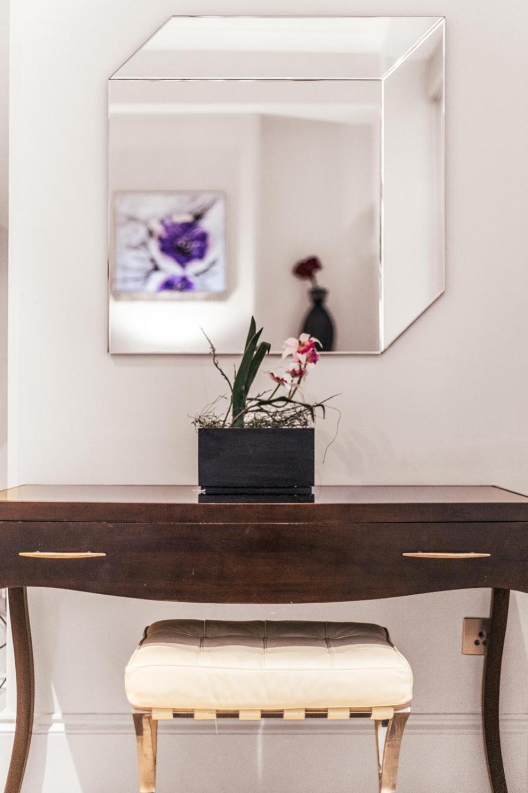 Chic One-bedroom Flat Apartment London