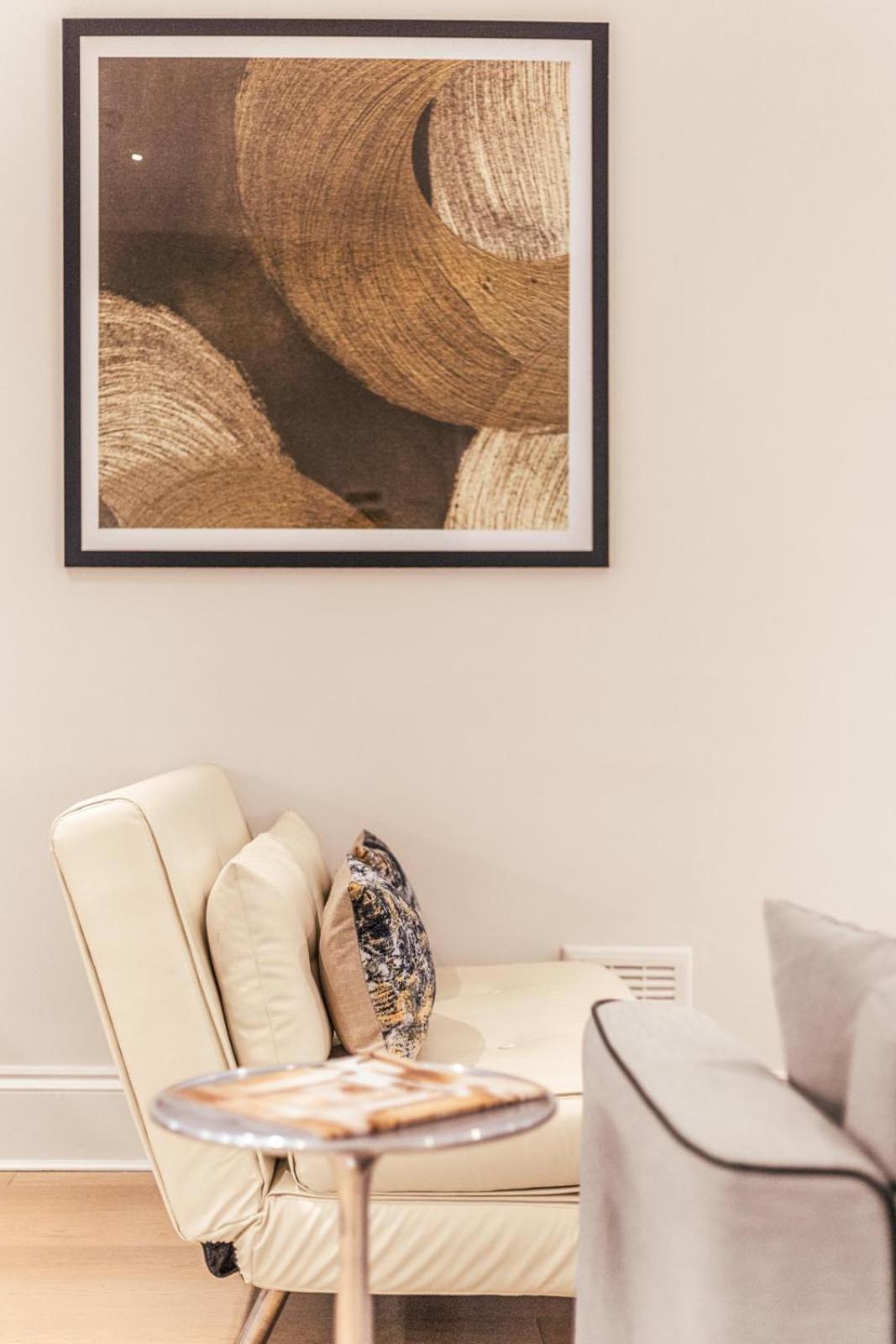 Chic One-bedroom Flat Apartment London